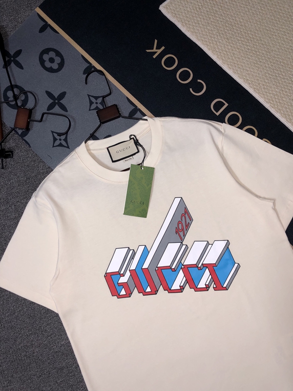 ブランドTシャツ側面デザイン